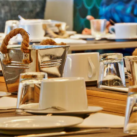 斯波特家庭套房酒店 酒店 3*