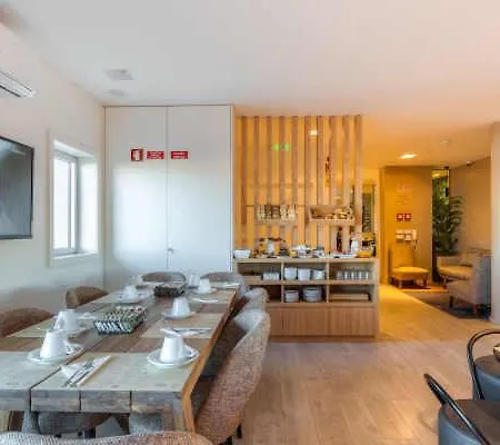 Отель Spot Family