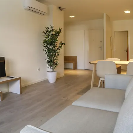 Spot Family Порту