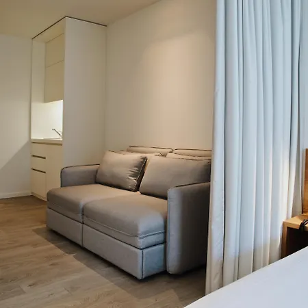 Spot Family 4* Porto