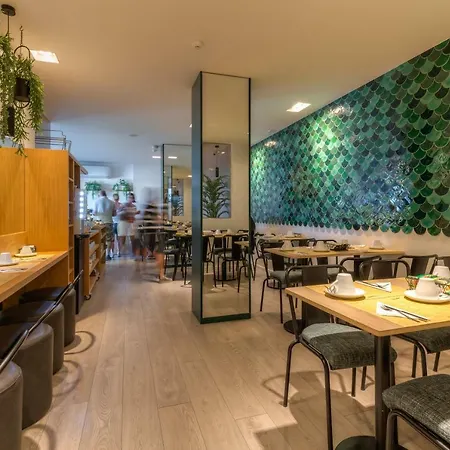 Spot Family Hotel Porto
