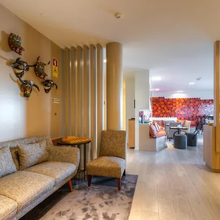 Spot Family 4* Porto