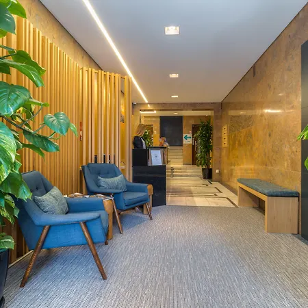 Spot Family 3* Oporto